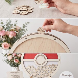 Puede incluir: Un libro de visitas de boda de madera con un dise&ntilde;o circular. El libro de visitas tiene un interior rojo y blanco, con peque&ntilde;as fichas de madera para que los invitados firmen. Se muestran los nombres "Chris and Amber" y la fecha "15 de septiembre de 2022".