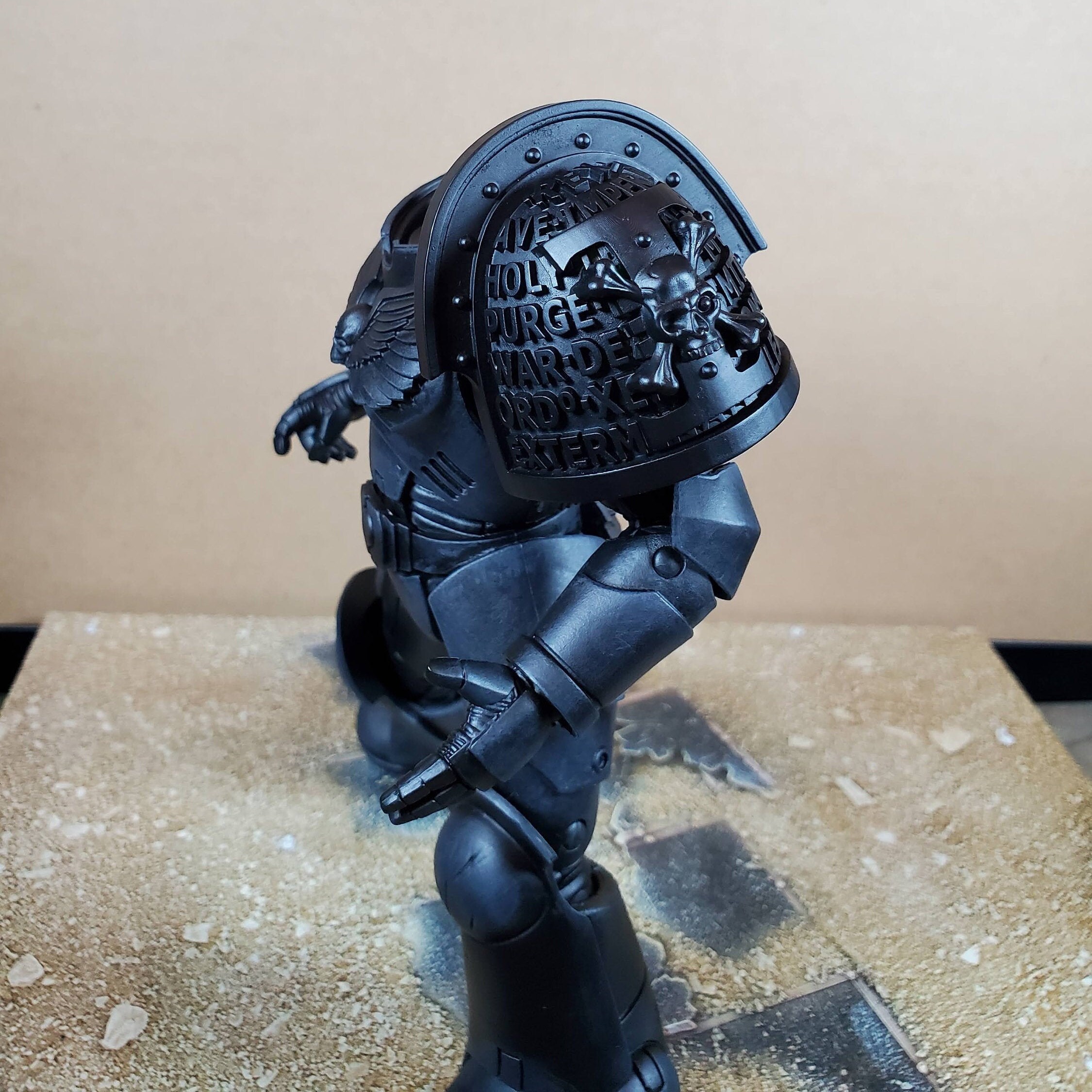 mcfarlane space marine disassembly