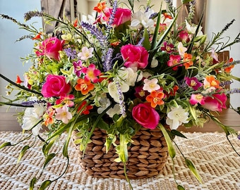Lavender Wildflower Arrangement, Farmhouse Spring Table Decor