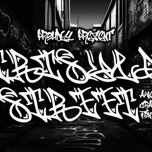 Puede incluir: Una imagen en blanco y negro de arte de graffiti en un callejón. El texto dice "The Urban Street" y "Awesome Graffiti Font".