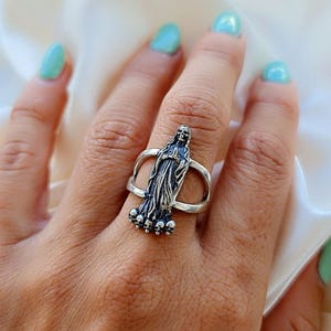 La Santa Muerte Silver Ring – Sterling Silver Skull Ring – Mexican Folk Saint Jewelry – Grim Reaper  – Handmade Gothic Jewelry – Unisex