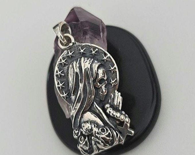 925 Silver Santa Muerte praying Pendant  with Roses & A cross Rosary - Holy Death immaculate detail