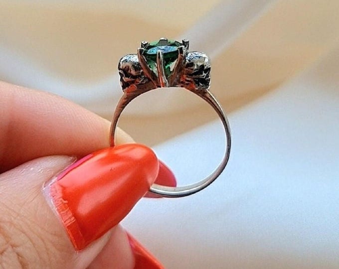 Sterling Silver Skull Solitaire Ring: Gothic Zircon Stone