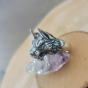 Handmade Wolf Ring - Unique Hand-carved Animal Jewelry - Sterling Silver - Perfect Gift for Nature Lovers - Gothic Jewelry for Men and Women