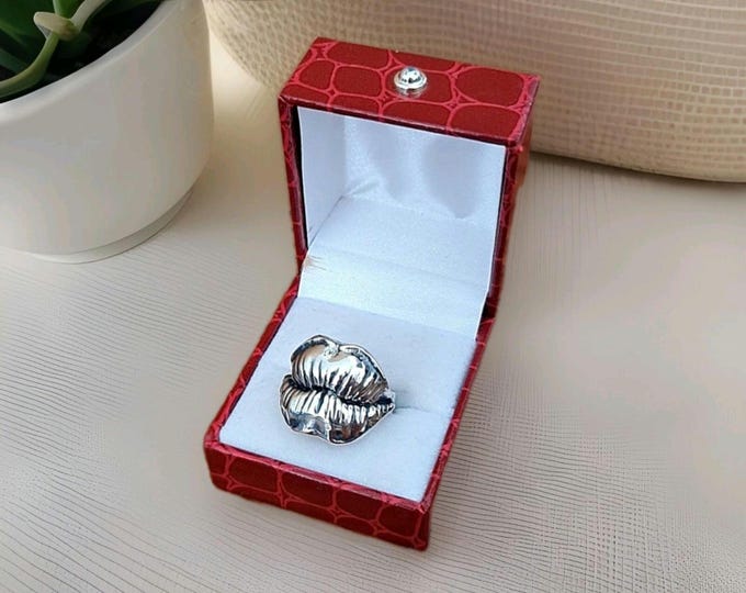 Kissing Lips Ring - sterling silver masterfully designed to convey a message of love & affection