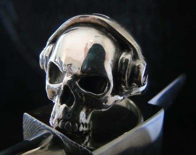 Handmade 925 Sterling Silver DJ Skull Ring with Headphones