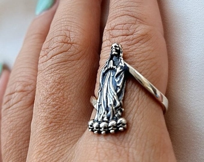 La Santa Muerte Ring 925 Silver - Beautifully Crafted Saint Death- Symbolizes a protector of the dead