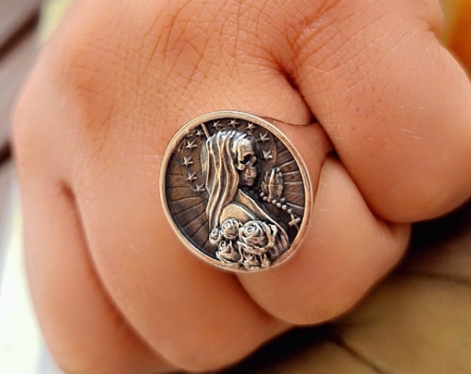 Handcrafted Santa Muerte 925 Silver Ring: Gothic Skull Jewelry