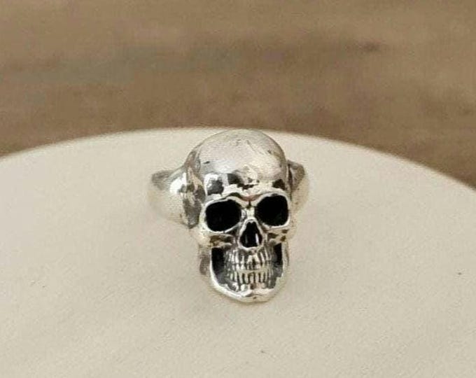 Biker classic skull Ring-Edgy design-925 silver-Perfect accessory for bikers. Solid & sturdy Rock n roll
