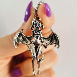 Collar de Batgirl Diablo - Chica de anime cosplay - Collar llamativo - Para hombres y mujeres - Estilo punk - Batgirl-Batwoman- Batman estilo gótico caprichoso