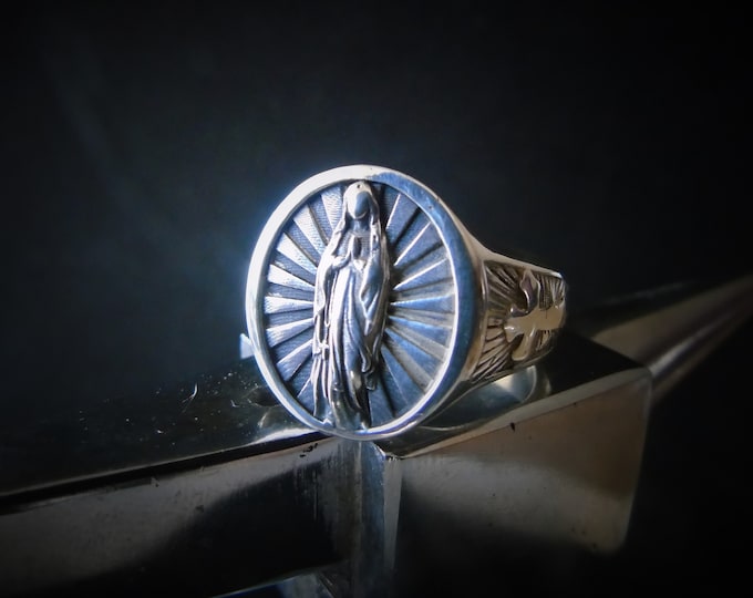 Virgin Mary's Embrace Ring - Holy Mother's Love  - Sterling Silver 925 -  Christian jewelry