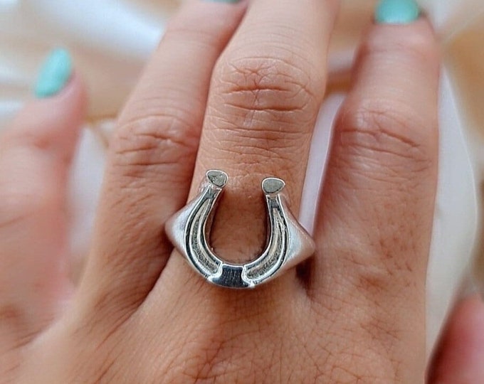 Sterling Silver Horseshoe Signet Ring - Lucky Charm