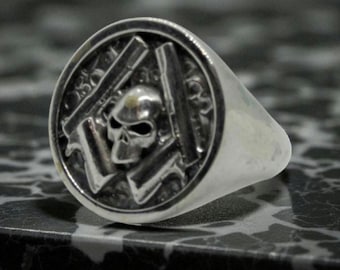 Skull & Guns silver Ring – Bold Biker Jewelry for Men – Rebel Outlaw Motorcycle Gift, Unique Design