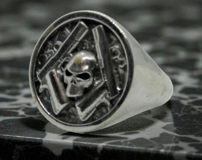 Skull & Guns silver Ring – Bold Biker Jewelry for Men – Rebel Outlaw Motorcycle Gift, Unique Design