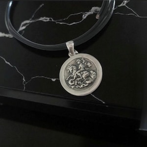 Pièce de bijouterie glorieuse Saint George - Design exquis - Pendentif en argent sterling - Fait main