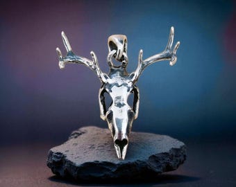Collar con calavera de ciervo: Joyería gótica de ciervo en plata de ley
