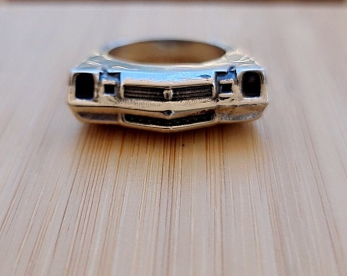 Handmade Silver 1979 Classic Car Ring: Bold Automotive Jewelry