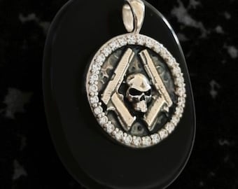 Skull  Guns bordered with Ziecon Gothic Biker Necklace for men & women   Rebel Outlaw Motorcycle Gift
