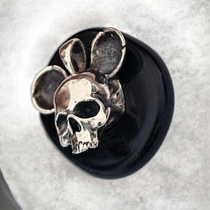 Pendentif gothique crâne de souris : collier en argent sterling