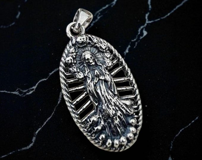 Santa Muerte Pendant  - Distinctly  Angel of Death's Mystique   "amuleto de plata"