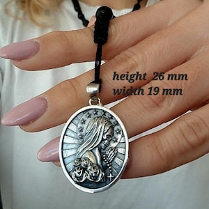 Handmade Rosary Necklace Santa Muerte praying Pendant - A Precious Symbol of Belief and Protection to Wear Around Your Neck - Saint Death