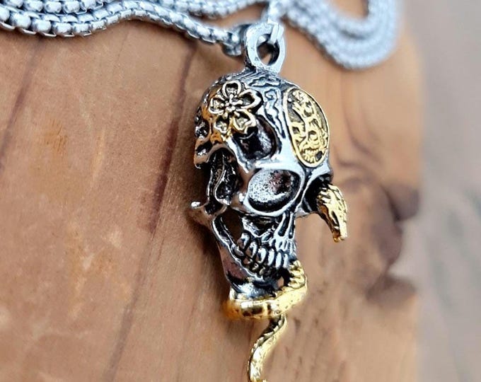 Snake & Skull gothic  Necklace - Fashionable   Gift, Hip Hop Cosplay Jewelry
