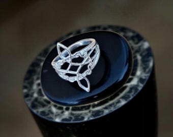 Sterling Silver Witch's Knot Ring: Celtic Symbol of Protection