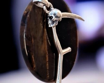 Ciondolo a forma di falce del Tristo Mietitore con teschio: argento sterling, collana gotica
