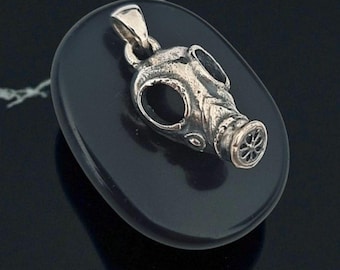 Gothic Steampunk gas mask Pendant – WWII Inspired War - Classic word  2nd War - Military Charm