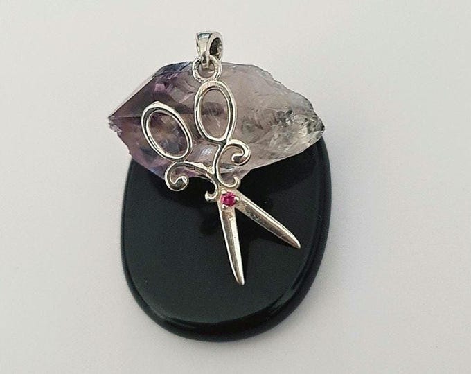 Vintage Sterling Silver Scissors Pendant with Gemstone Accent – Unique Jewelry Gift