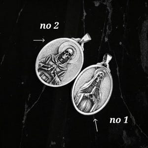 925 Silver Santa Muerte  PRAYING Pendant- solid & sturdy Symbol of Belief  statement Necklace 15 gr  Bold 3D design available in 2 design