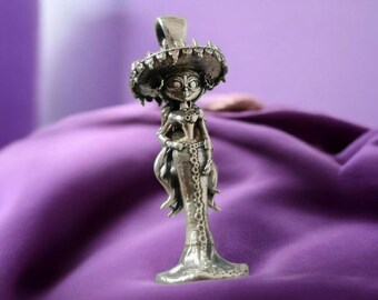 La Muerte Figurine Pendant: Handmade 925 Silver Cartoon character Jewelry