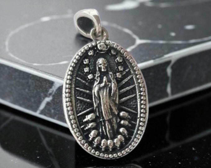 Handmade 925 Silver La Santa Muerte Pendant: Gothic Skull Jewelry
