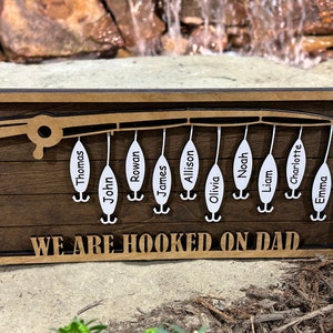 Personalized Dad or Grandpa Fishing Sign | Dads Keepers Fish Hanging Wooden Sign | Hooked on Dad | Grandchildren Sign | Fathers Day Gift