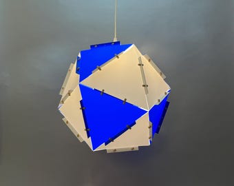 Lámpara colgante colorida. Diseño escandinavo. Iluminación ambiental hermosa y colorida. Pantalla moderna para lámpara colgante. Luminaria ecológica.