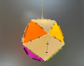 Lámpara colgante multicolor. Diseño escandinavo. Iluminación ambiental elegante. Pantalla colgante moderna. Luminaria ecológica.