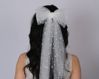 Wedding Veil, Wedding Veils with bow Detail, Reception Veil, White Veil, Bridal Veil, Bow  Veil, Wedding Bow  Bridal Hair Bow