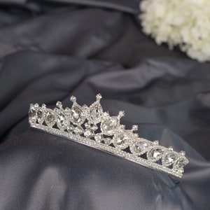 Swarovski Bridal Tiara - Silver Tiara - Queen crown - Bridal tiara - Crystal tiara - Tiara crown - Tiara wedding