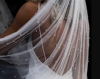 Pearl Edge Bridal Veil: Hip Length, Corded Edge - Etsy display picture 2
