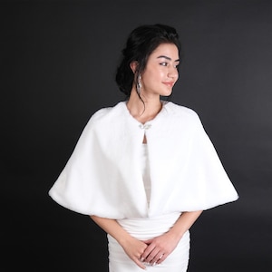 light ivory sleeveless faux fur bolero faux  light ivory Ivory faux fur bridal veil faux fur shawl faux fur shawl wedding shrug bridal