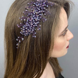 パープルデレンブライダルクラウンとヘアアクセサリー花嫁、結婚式、ブライダルアクセサリー、ビーズアクセサリー、ヘアアクセサリー、セレモニー、バックル、テープ、クライ