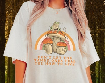 Mushroom Shirt Magic Mushroom Frog Shirt Cute Frog Indie Clothing Cottagecore Shirt Good Energy Shirt Indie Clothes Aesthetic Clothes