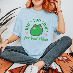 Positivität Frosch Shirt Netter Frosch Merch Kawaii Frosch-Mann Ich liebe Frösche Frosch Geschenke Komfort Farben Teenager-Mädchen Geschenke Y2K meistverkaufte T-Shirts