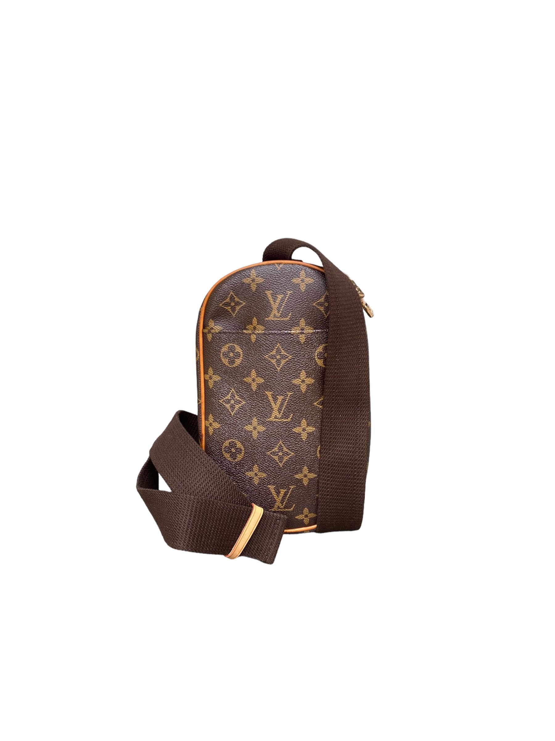 Authentic Louis Vuitton Monogram Pochette Gange Cross Body Bag