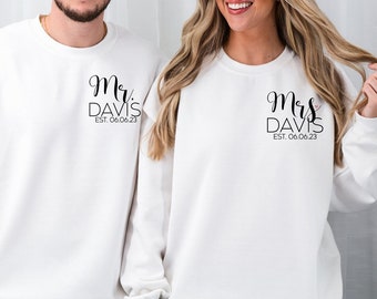 Mr and Mrs Minimalist Sweatshirt, Honeymoon Pocket Sweatshirt, Personalized Wedding Sweatshirt, Just Married Sweatshirt, Anniversary Hoodie