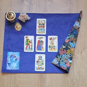 Fluwelen orakel- en tarot tekenmat / tekentafelkleed / altaar