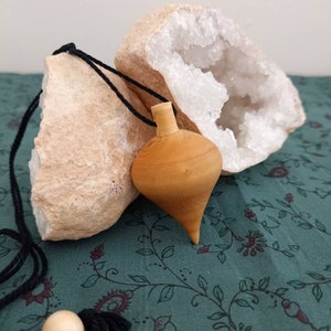 "Water drop" pendulum in natural boxwood