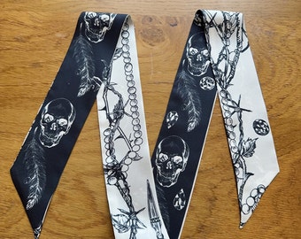 Zijden skinny sjaal Mulberry: geometrische schedelprint, tasaccessoire
