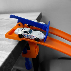 2 Lane Starting Gate with Clamp | Compatible with Hot Wheels and Matchbox cars and track