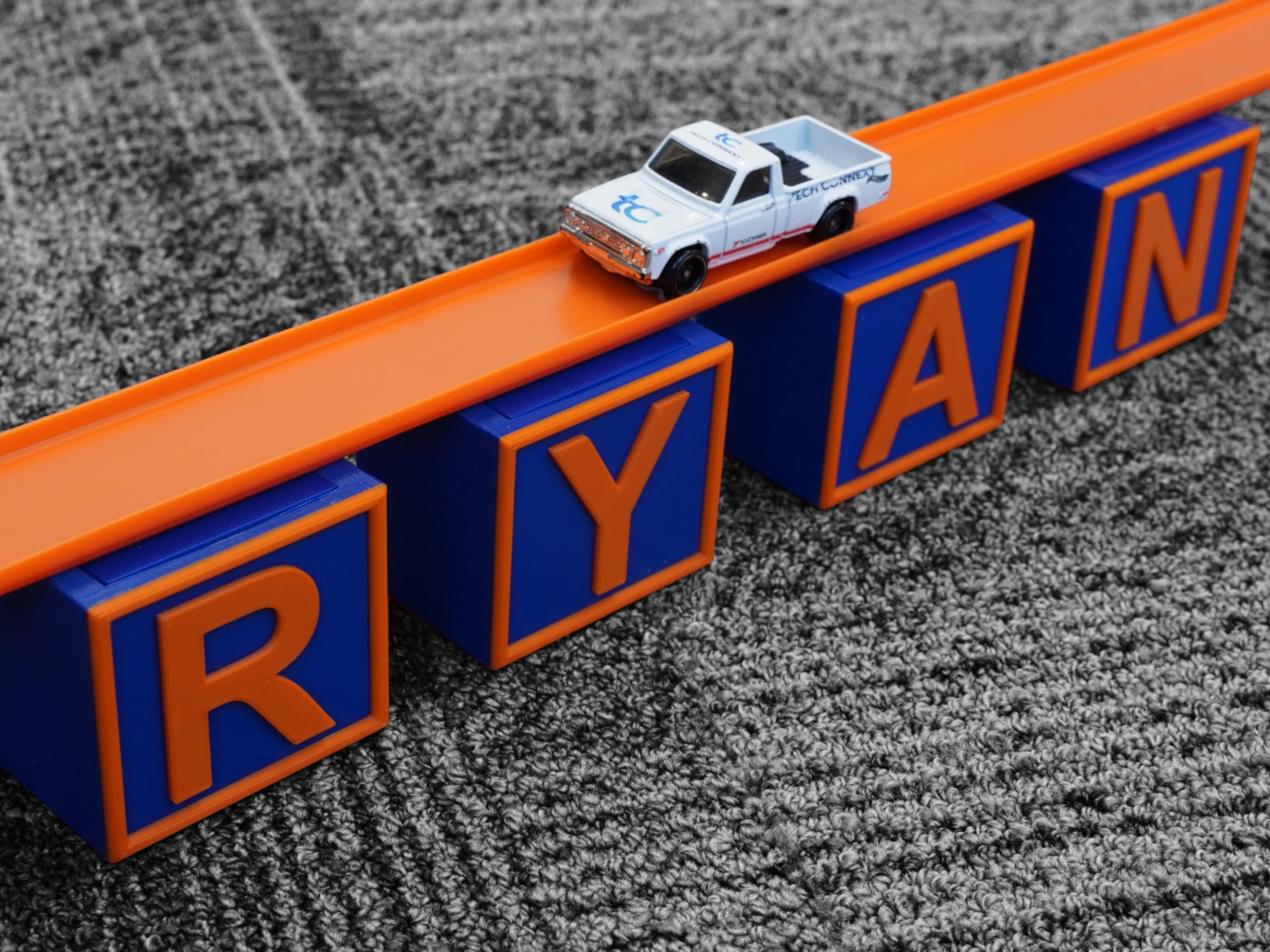 PHOTOS - Hot Wheels lance une gamme de voitures à personnaliser, découvrez-les en images